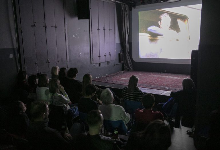 Filmprogramm "Šta ima, gastarbajteri!?" mit Kuratorin Borjana Gaković, Foto: Maja Gugleta Nebe