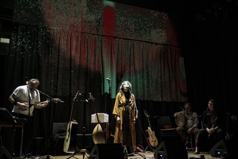 BaShbozouki's feat. Pheli Sommer, Nadina Memagić, Manu Théron