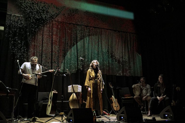 BaShbozouki's feat. Pheli Sommer, Nadina Memagić, Manu Théron