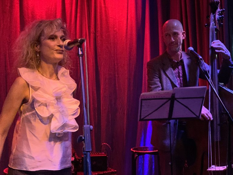 Ira Blažejewski mit Diasporata, Foto: Nils Nebe